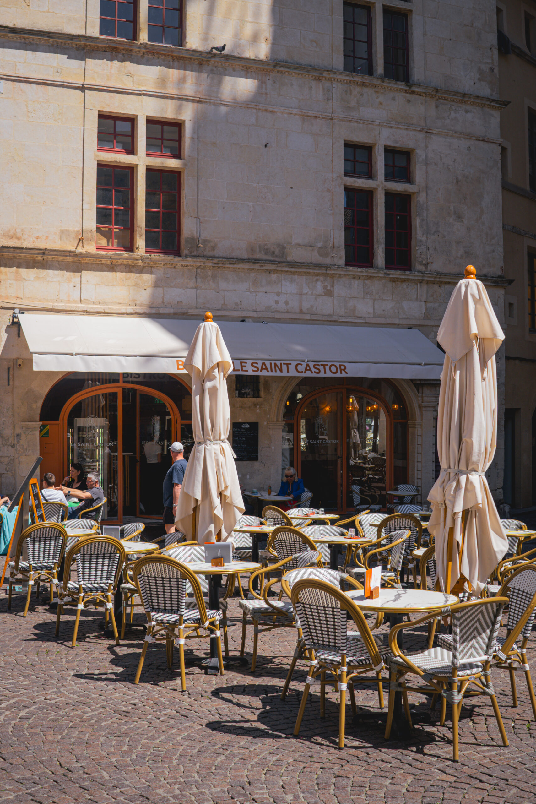 bistrolesaintcastor_terrasse1